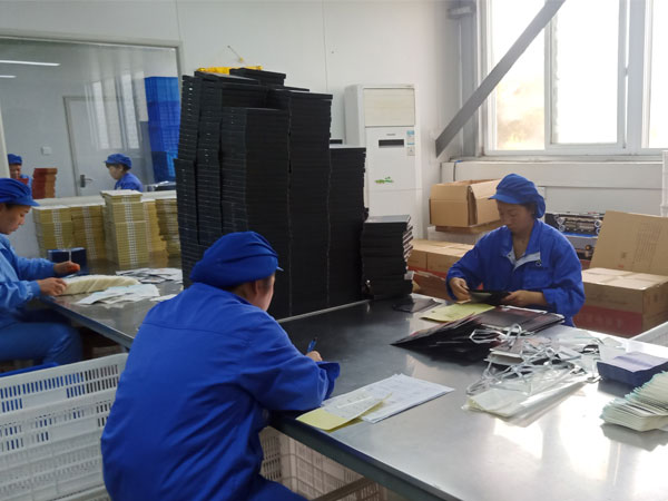 找黑膏藥加工廠家合作黑膏藥貼牌加工，要考慮這些問題
